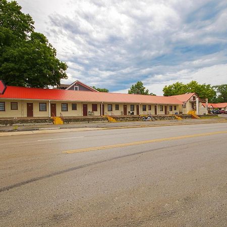 Sunflower Motel Hiawatha By Oyo Εξωτερικό φωτογραφία